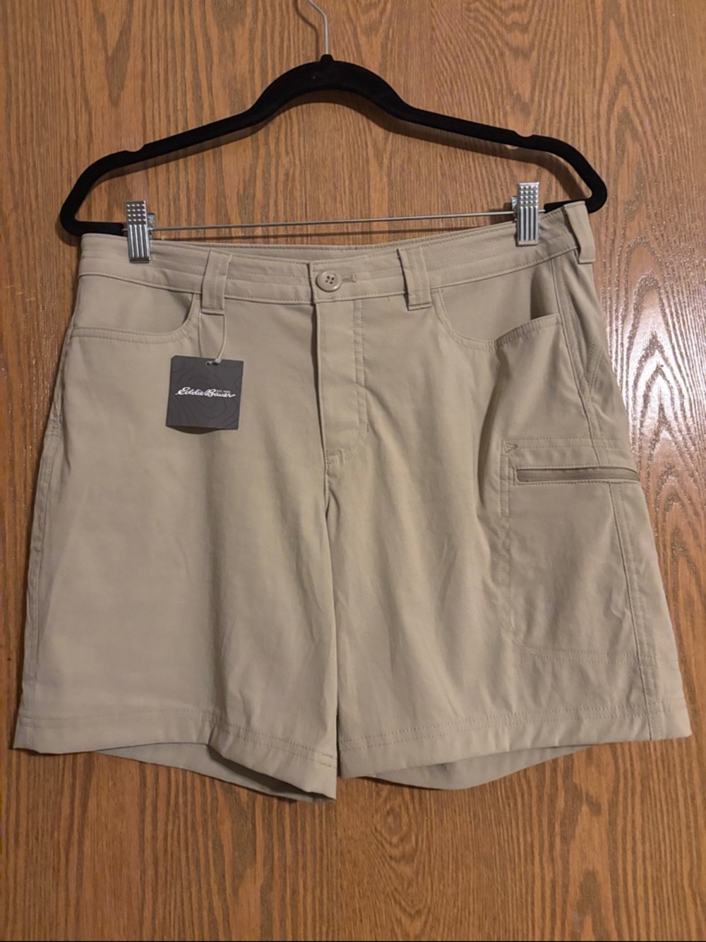 Eddie Bauer Women’s Khaki Shorts Size 10 NWT